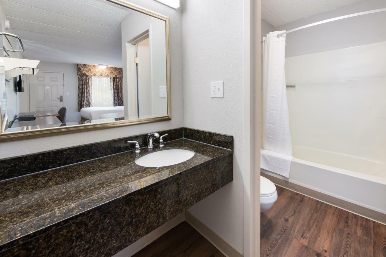 Americas Value Hotel Columbus